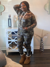 Load image into Gallery viewer, Camo Hoodie Set